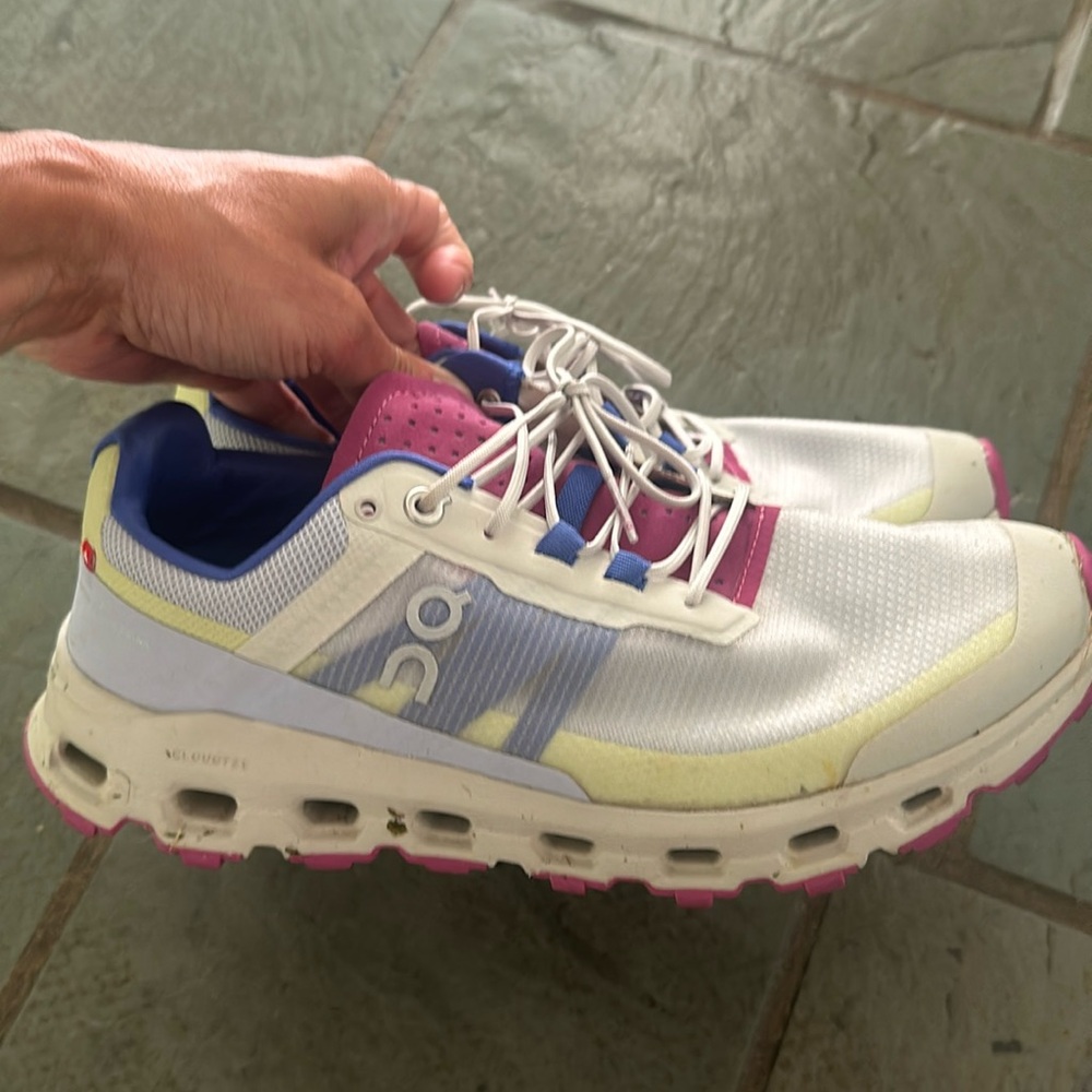8.5 Women’s OnCloud (Cloud) Running Shoe